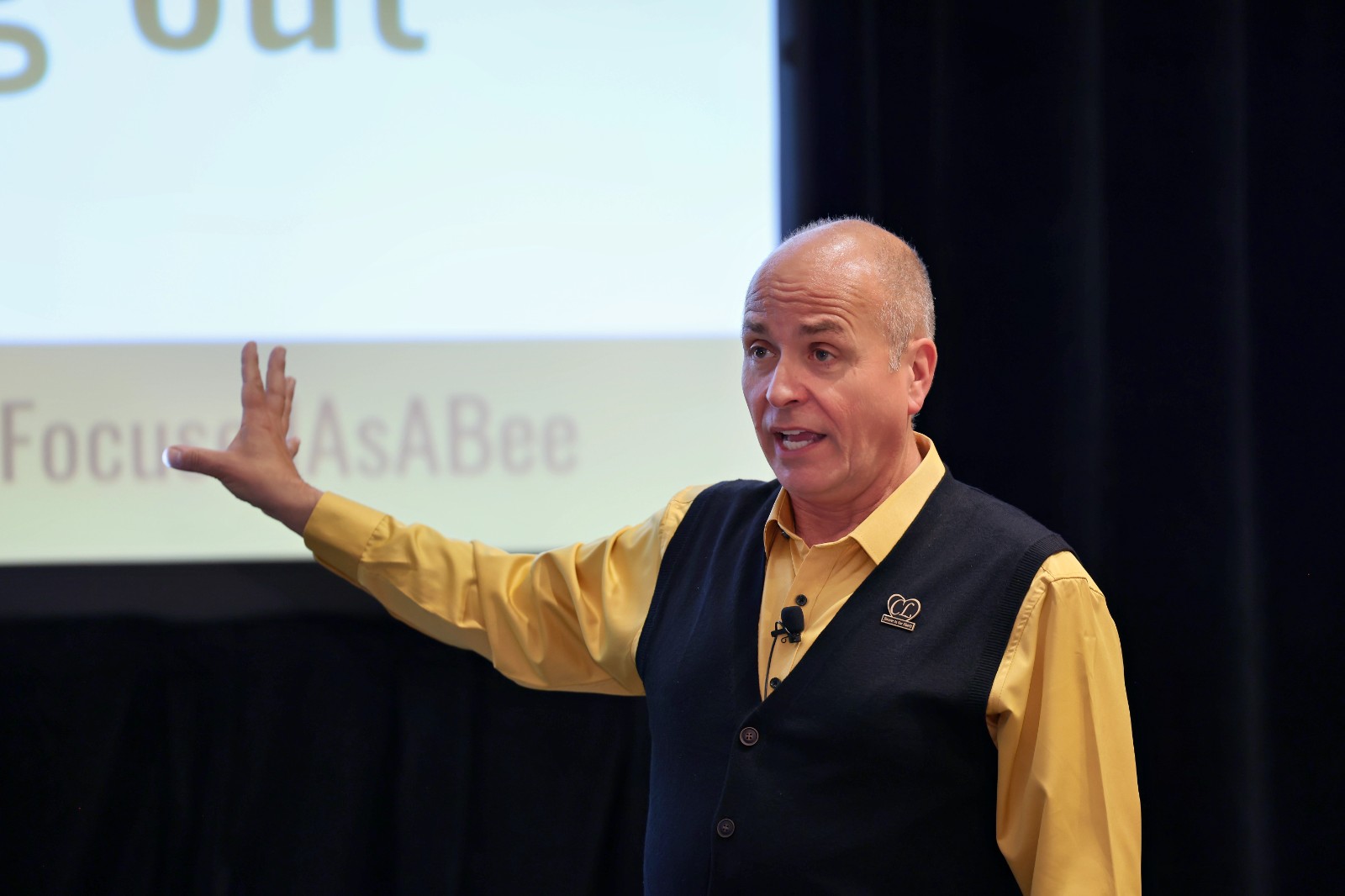 Learning Forum Having The Focus Of A Bee